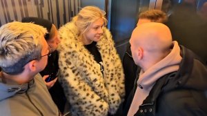 Очень смешной пранк в лифте / Неожиданный звук случайного прохожего в лифте  / Очень опасная собака