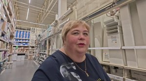 Сегодня у нас насыщенный день. Купили новую  посуду  Маскитные  сетки не удалось найти.