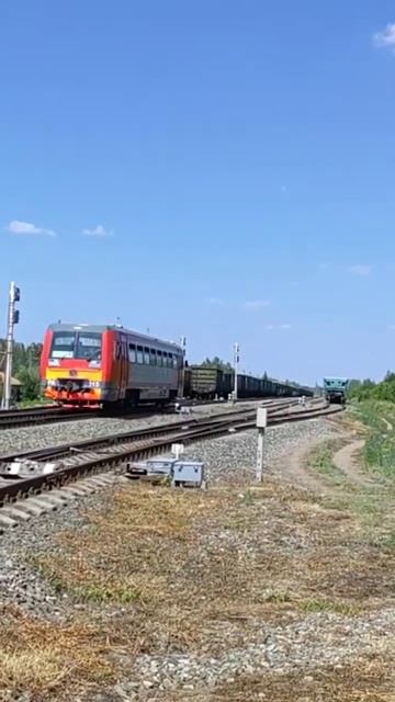 Рельсовый автобус РА1-0015 сообщением Бугульма-Набережные Челны #РЖД #транспорт #железнаядорога смотреть онлайн