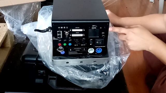 Unboxing: A First Look at 10W RGB Laser System смотреть онлайн