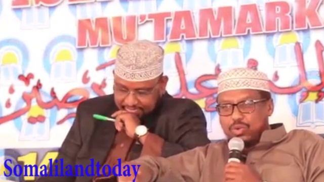 TAARIIKH CAJIIB AH: Waa kuma Sheekh Mustafa?? смотреть онлайн
