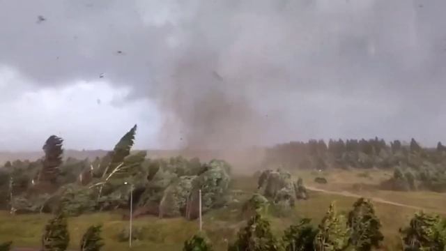 Торнадо в Андреаполе #Russia #Tver #Tornado смотреть онлайн