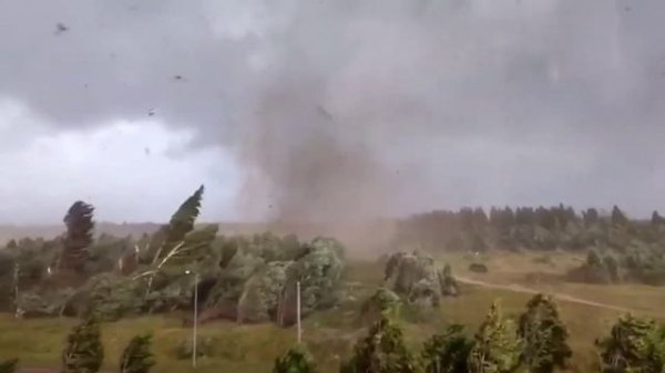 Торнадо в Андреаполе #Russia #Tver #Tornado