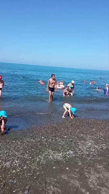 Погода в Сочи. Адлер, пляж Чайка холл смотреть онлайн