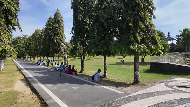 Living in Bali 2024 Residential Area Close to Sanur, Ideal for Expat смотреть онлайн