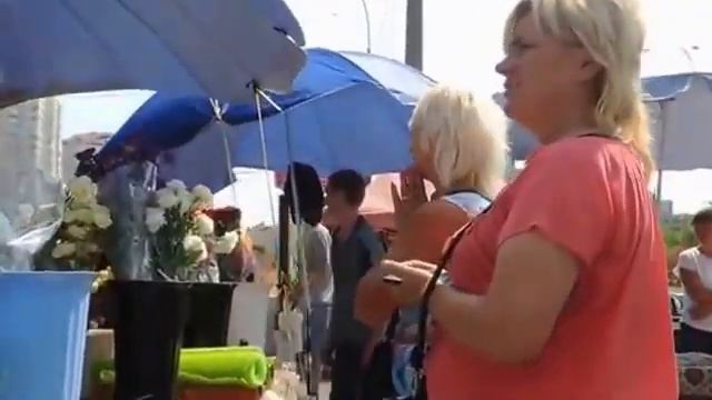 Полиция стихийным торговцам Сворачивайтесь, вы же хотели Европу! Украина Киев Оболонь смотреть онлайн