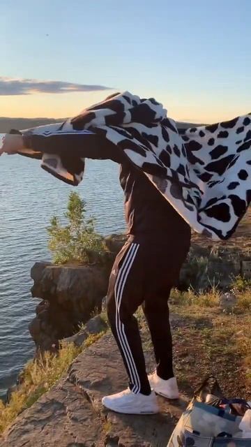 Вечеринка на Тургояке (трек Love Tonight) смотреть онлайн