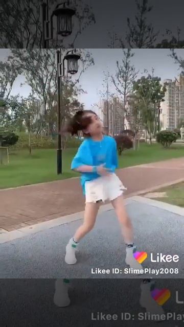 Такая маленькая, но танцует лучше чем взрослых❤️ смотреть онлайн