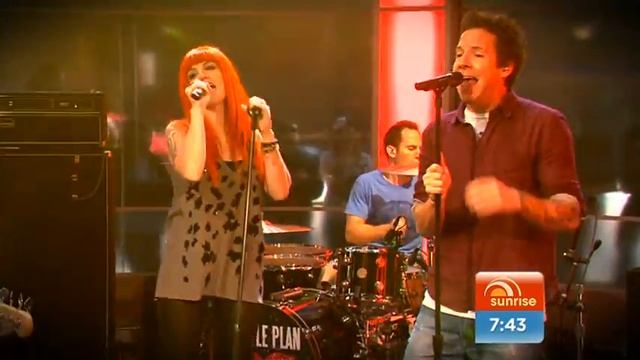 Simple Plan feat. Vanessa Amorosi - Jet Lag (Sunrise Festival of Music 2011-10-05) смотреть онлайн