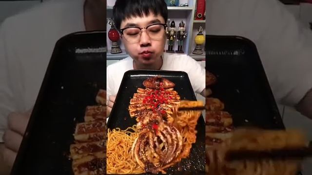 Pretty Lips Смешные звуки еды ASMR Слушайте внимательно! Ice ASMR Basil Seed Ice Mock #shorts #179 смотреть онлайн