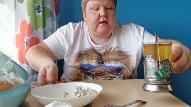 #мукбанг#mukbang #еда #food #обзор # оливье, бедрышко куриное и вкусняшки из вкус вила смотреть онлайн
