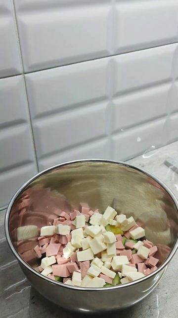 окрошка для вегетарианца! #окрошка#лето#рецепты#вегетарианство#кулинария#vegetables#vegetarianfood смотреть онлайн