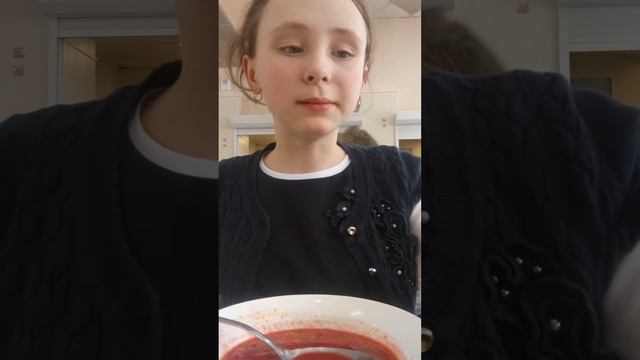 ем в школьной столовки😒👍 смотреть онлайн