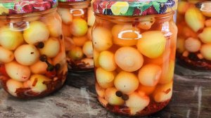 Боже как вкусно. Я научилась этому методу у 60-летнего мастера! Невероятно просто! Лук маринованные.