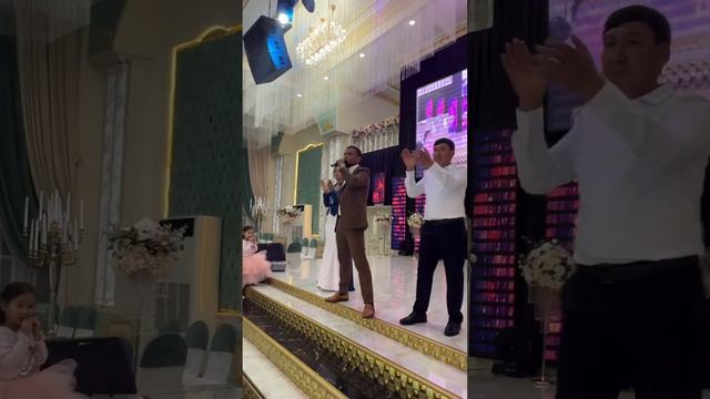 СУПЕР ТАМАДА САБЫРЖАН ХАНТАУ РЕСТОРАН-1 смотреть онлайн