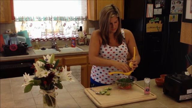 Raw Food Recipes -- Pico de Gallo Salsa смотреть онлайн