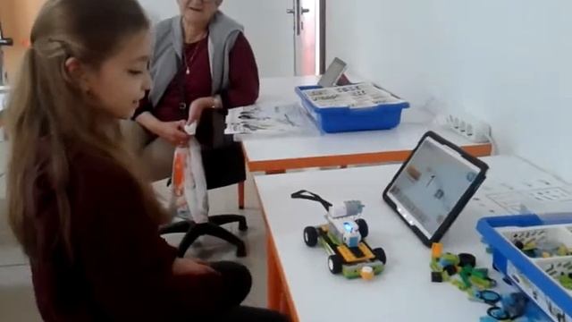 Robotik ve Kodlama Lego Wedo 2.0 Güneş - Salyangoz Araba (Snail Rover) смотреть онлайн