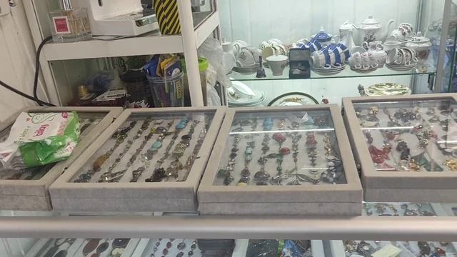 Барахолка в магазине .Антикварный магазин краткий обзор смотреть онлайн