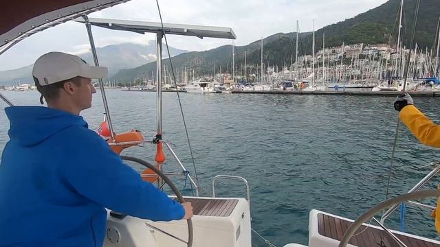 Парковка кормой к причалу, Вадим смотреть онлайн