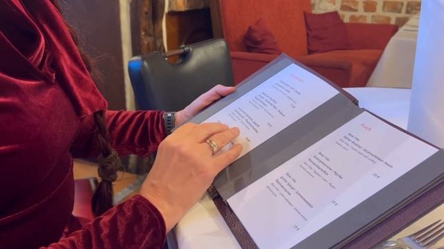 Едем в ресторан смотреть онлайн