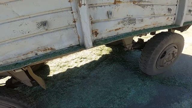 Трактор и сенаж: гармония в сельском хозяйстве. смотреть онлайн
