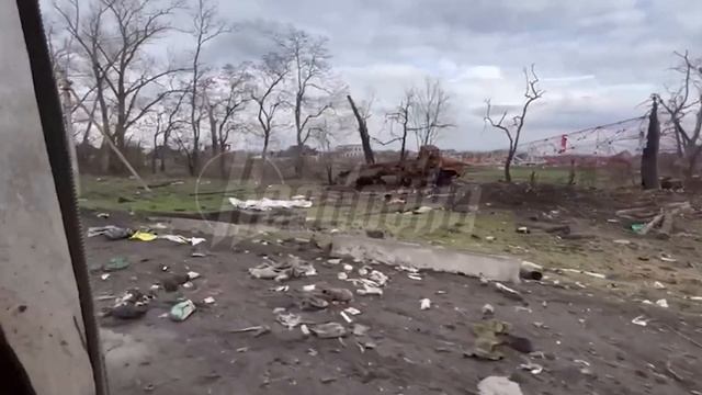 «Баба Маша, все нормально! Это наш долг»