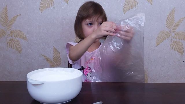 Готовим ФРАНЦУЗСКИЕ МЕРЕНГИ/СЕРКРЕТЫ БЕЗЕ/Готовят дети/рецепты Лизаветы смотреть онлайн