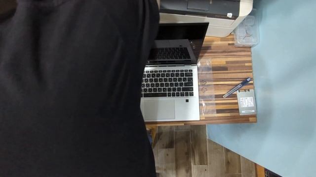 新電腦出機紀錄：你能接受筆電的缺點嗎? 筆電選購雜談 雙胞胎大學新鮮人買筆電   (MSI Prestige 14H B12UCX-456TW開箱)