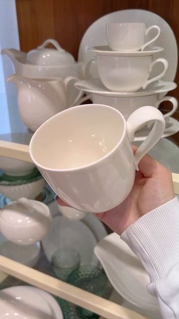 🤍New Cottage — это мягкие формы, воплощенные в белоснежном фарфоре премиум-класса. смотреть онлайн