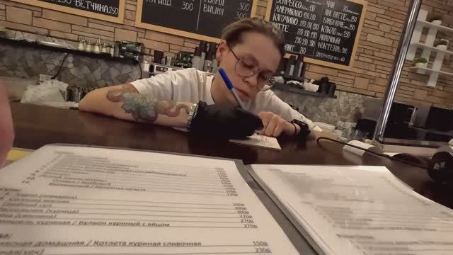 Загружаю фэтбайк в электричку и еду в Солнечногорск.А в Солнечногорске еду в кафе заказывать ужин. смотреть онлайн