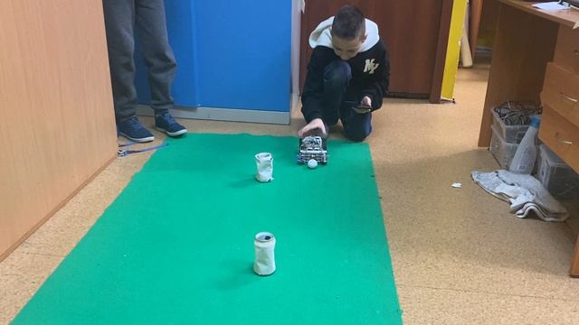 Жаворонков отборочное футбол управляемых роботов задание 1