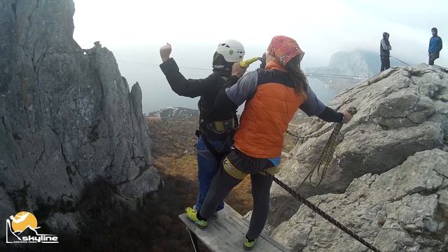 Эмилия Ilias-kay Rope jumping with Skyline x-team in Crimea смотреть онлайн
