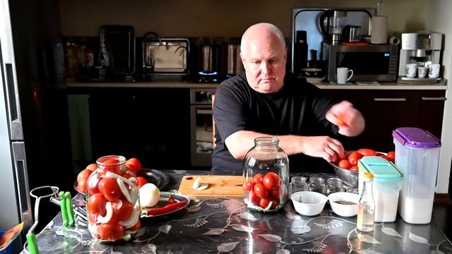 ПОМИДОРЫ с ЛУКОМ на ЗИМУ! Выпуск №1172 смотреть онлайн