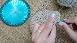 Вязаная корзинка с эпоксидной смолой