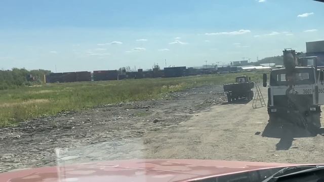 Работаем, получаем посылки, опять работаем, опять получаем посылки... 📦 смотреть онлайн