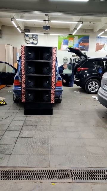 Мощный тыл на эстрадных сабвуферах Phoenix Sport 300 #dlaudio #Phoenix #Sport #Estrada #Subwoofers смотреть онлайн