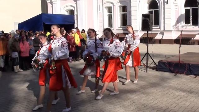 Танцювальна композиція "Віночок" - хореографічний ансамбль "Грація" ЗОШ №7 м. Суми смотреть онлайн