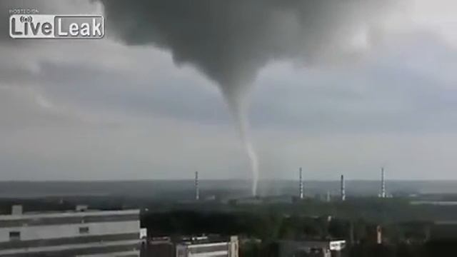 Tornado over Obninsk Nuclear Power Plant, Russia May 24th 2013 смотреть онлайн