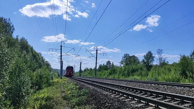 ЭП2К-258 с пассажирским поездом №114Ц Казань-Алматы следует по перегону, приветливая лок.бригада смотреть онлайн