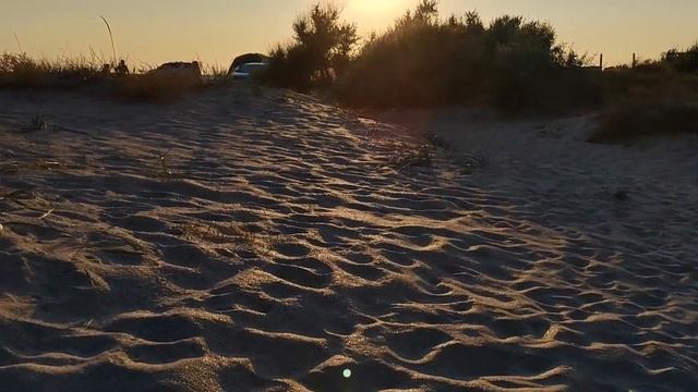 С палаткой в западном Крыму. Крабы и бирюзовая вода смотреть онлайн