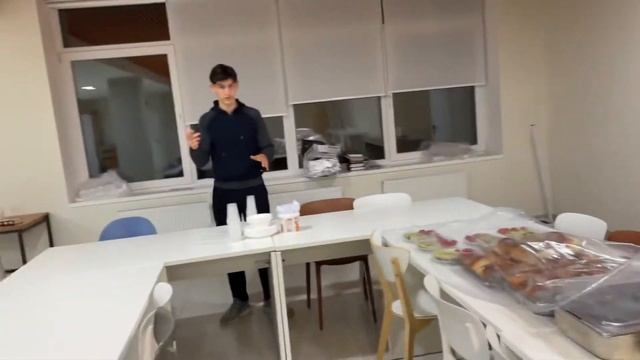 Семейная столовая смотреть онлайн