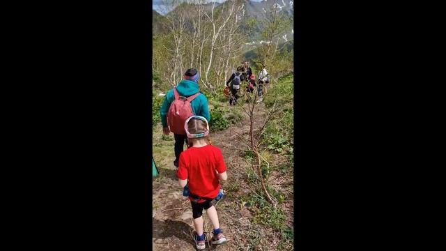 Голубые озера. Камчатка. Июнь 2024 смотреть онлайн