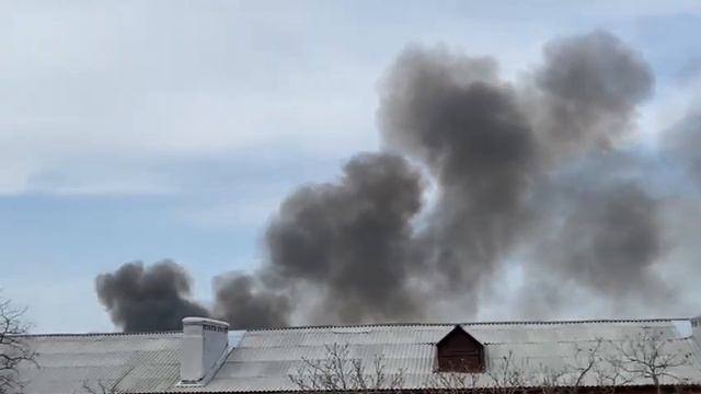 Пожар в Шахтах. 3 апреля 2022 год смотреть онлайн
