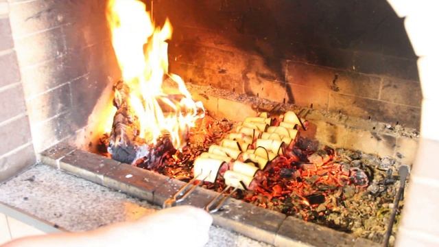 Шашлык из баклажанов с мясом. Баклажанные рулетики с мясом на гриле.