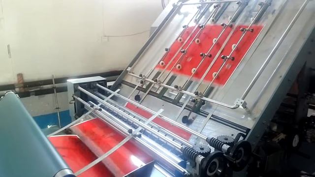 Полуавтоматическая кашировальна машина - TMB 1300E