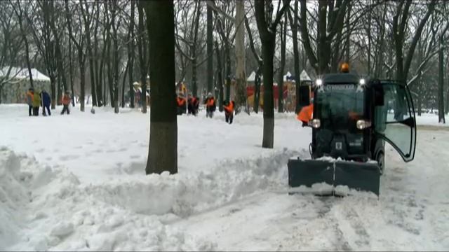 В Суворовском районе решают проблемы, сложившиеся из-за неблагоприятных погодных условий смотреть онлайн