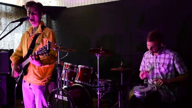 Alternating Current - Отель Кооператор смотреть онлайн