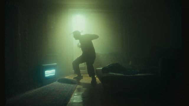 KRACHKO – White R (Official Music Video) смотреть онлайн