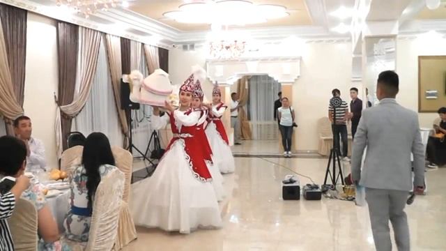 Семей асаба Нуржан Исаханов / Тамада Нуржан Исаханов/ ХИТ АСАБА 2018 смотреть онлайн