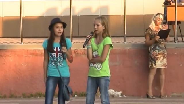 Лагерь Бимлюк. Саша поет норм а она нет смотреть онлайн